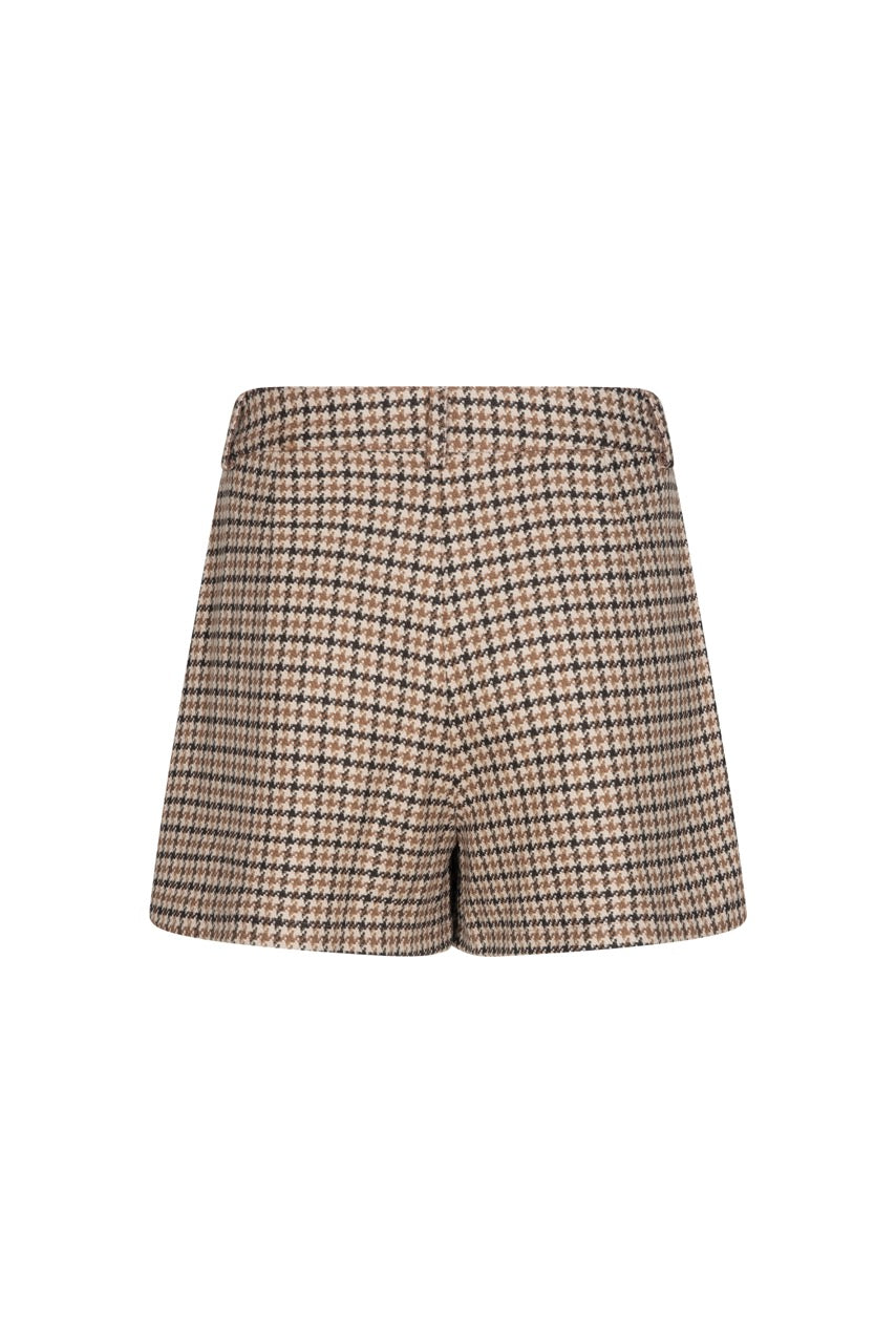 Pia Shorts image 2